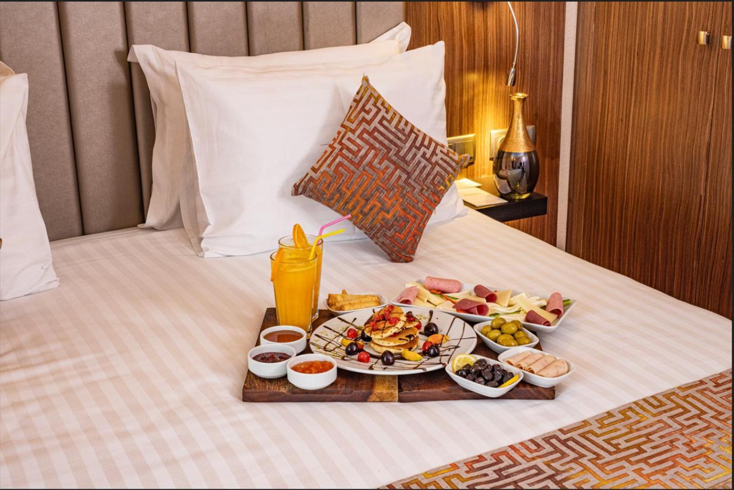 Ramada By Wyndham Istanbul Alibeykoy Hotel Buitenkant foto