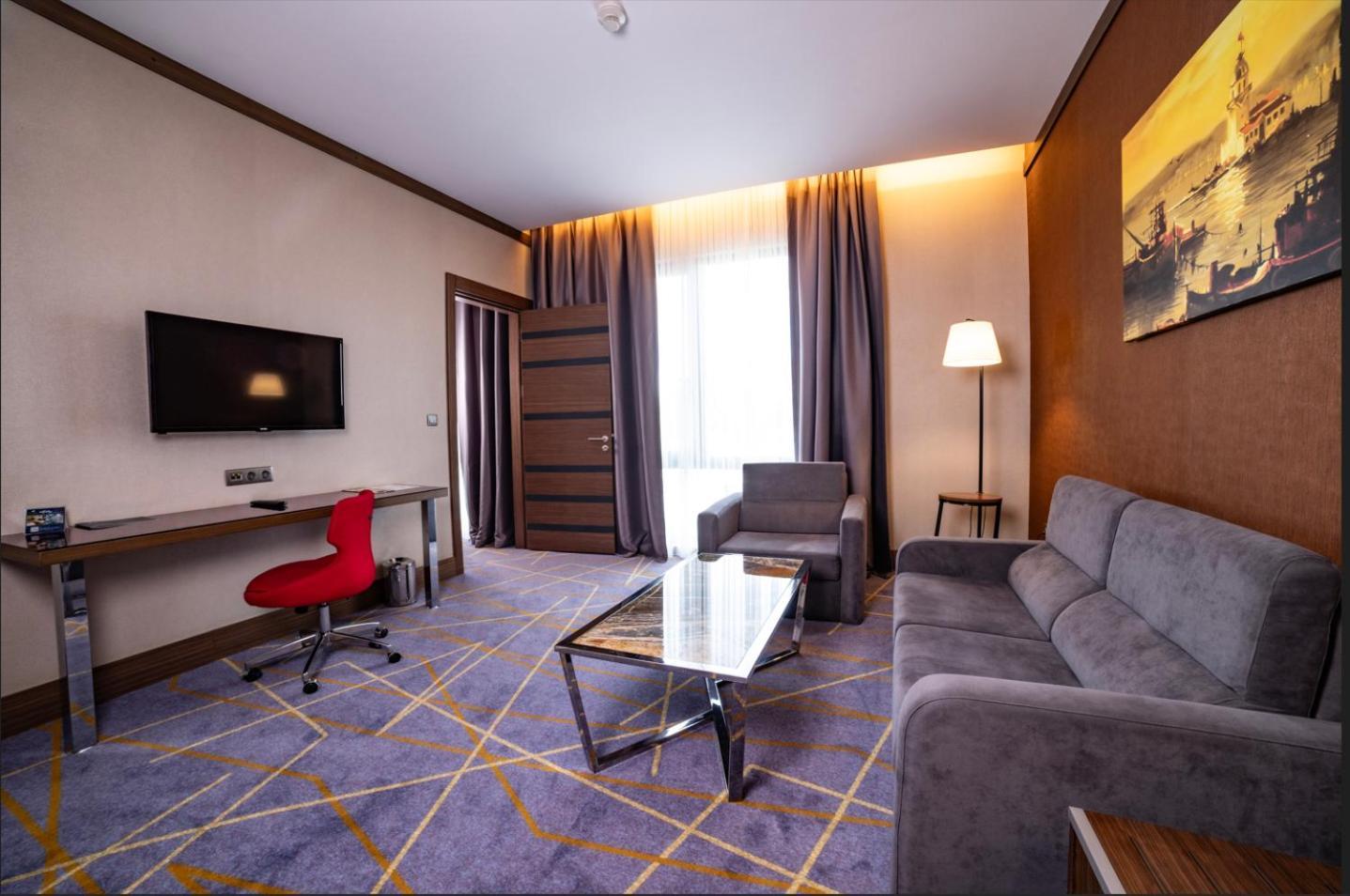 Ramada By Wyndham Istanbul Alibeykoy Hotel Buitenkant foto