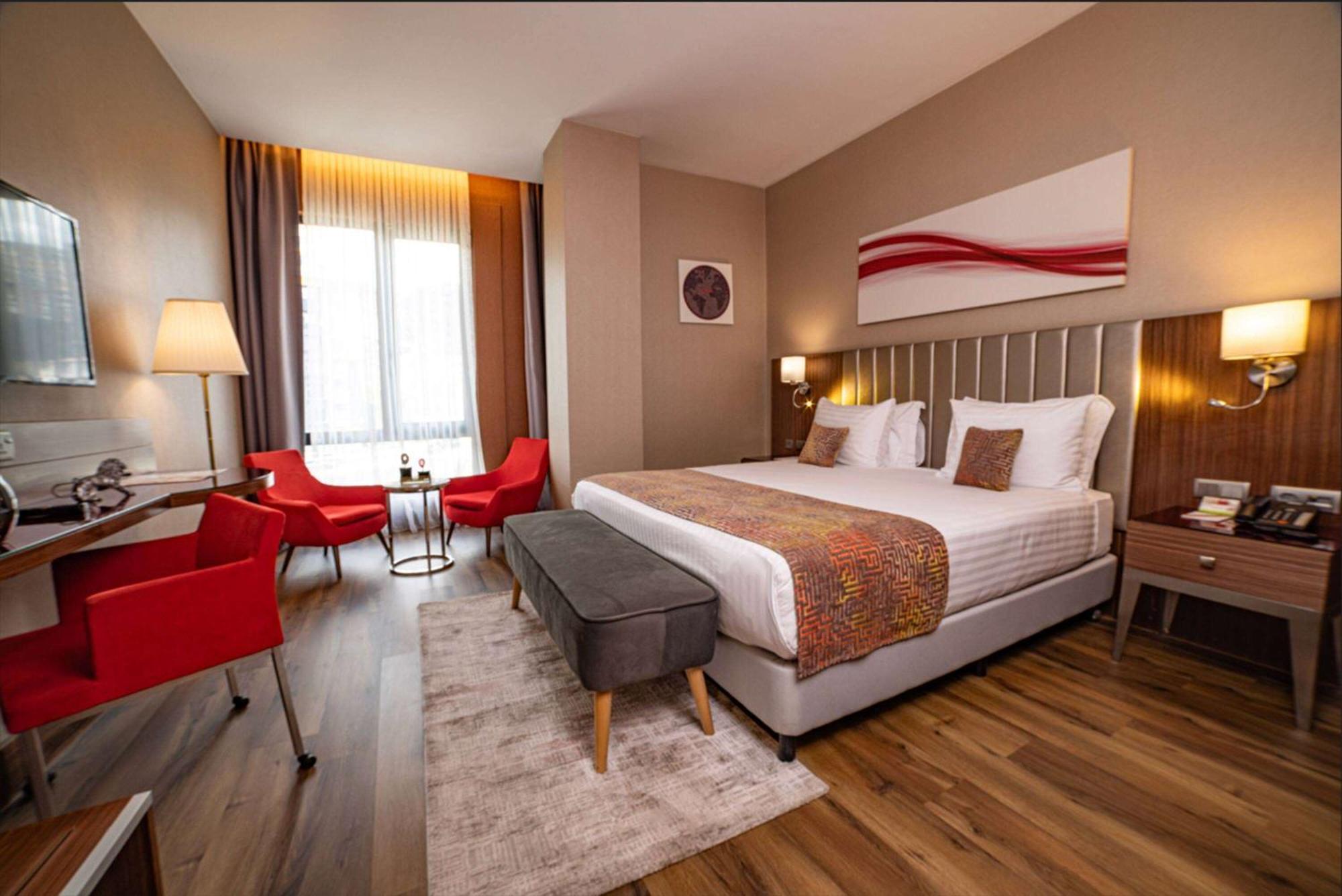 Ramada By Wyndham Istanbul Alibeykoy Hotel Buitenkant foto