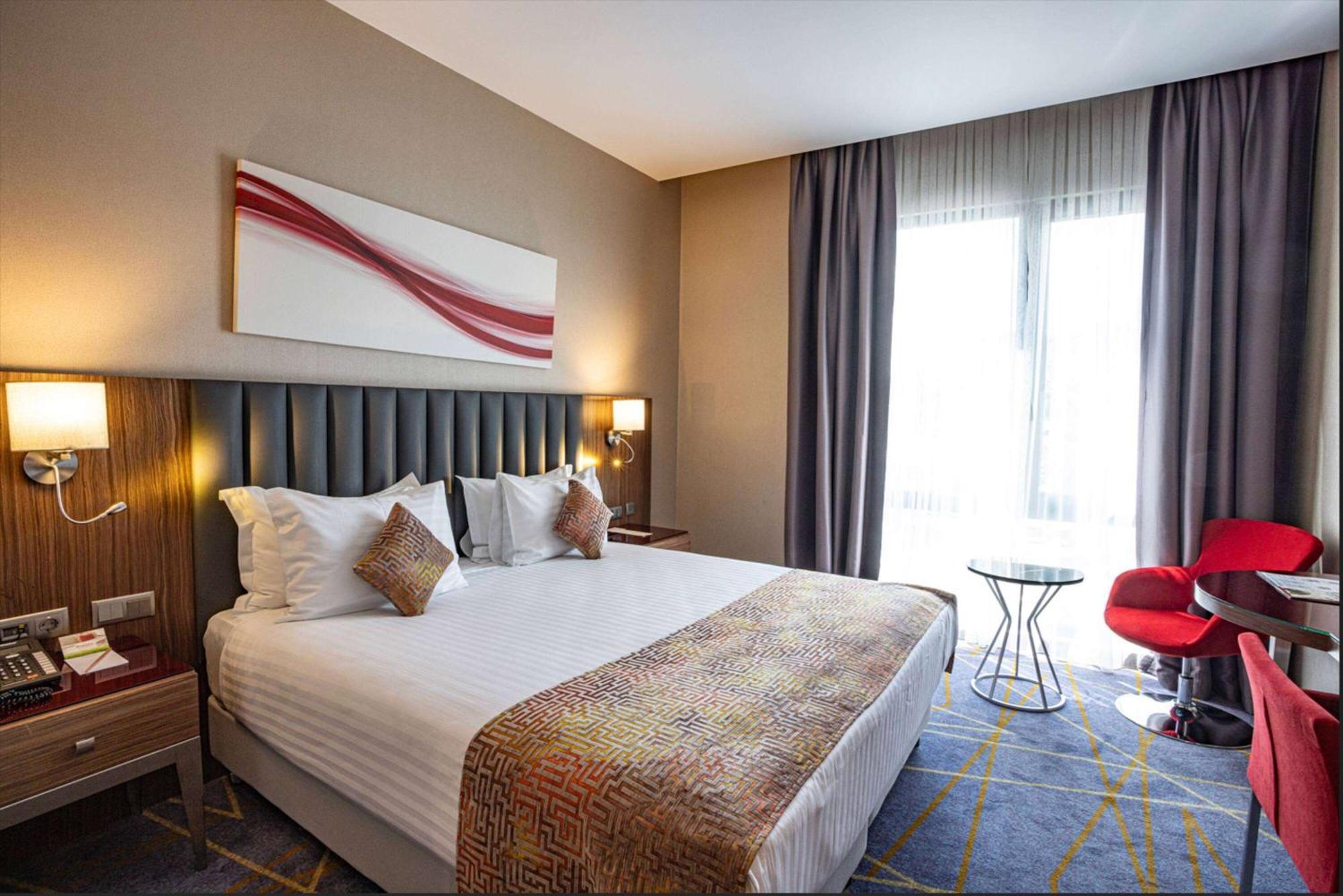 Ramada By Wyndham Istanbul Alibeykoy Hotel Buitenkant foto