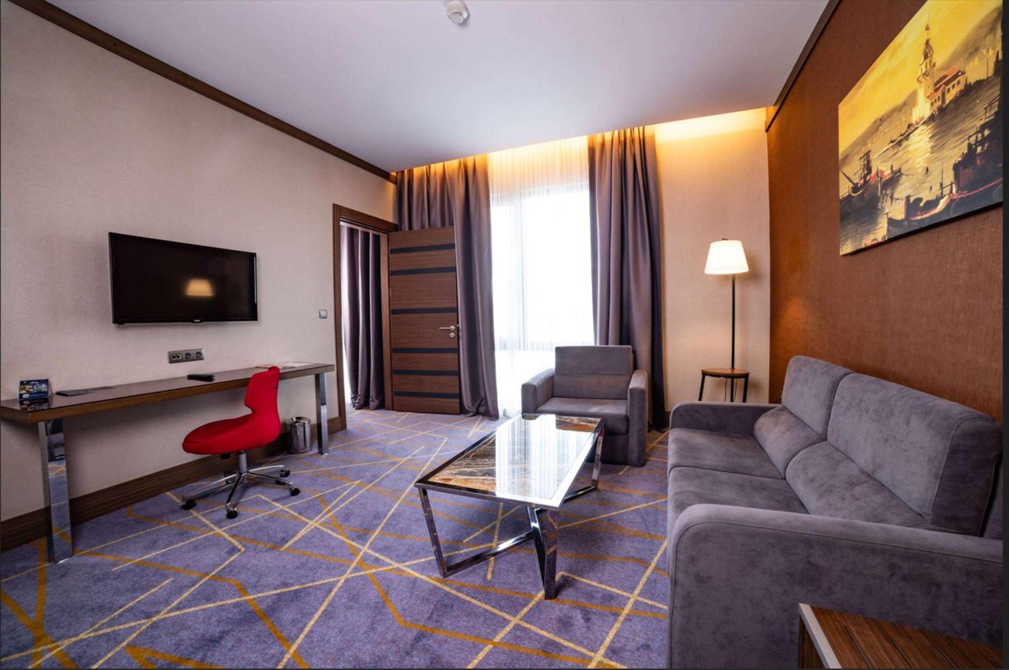 Ramada By Wyndham Istanbul Alibeykoy Hotel Buitenkant foto