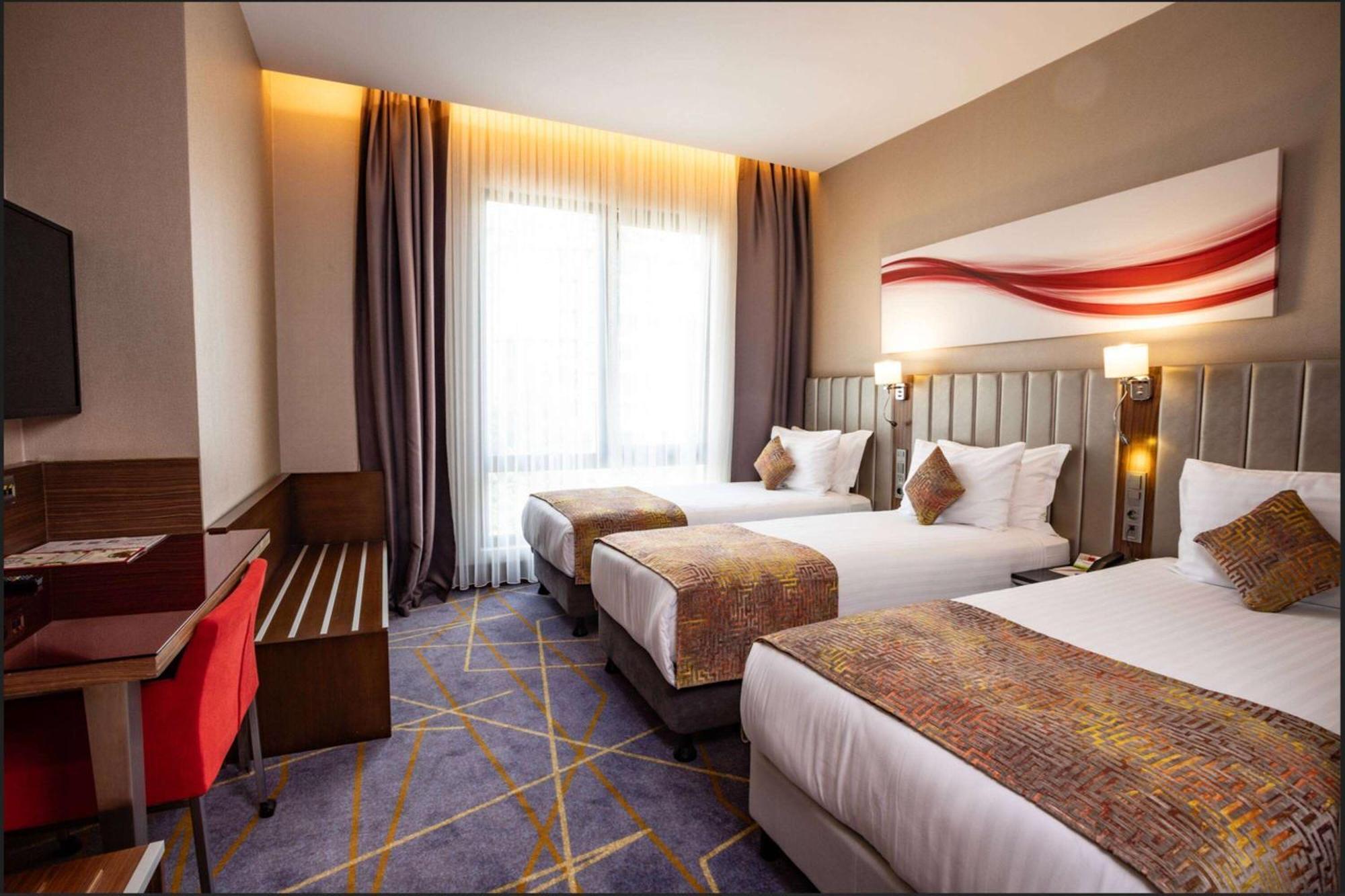 Ramada By Wyndham Istanbul Alibeykoy Hotel Buitenkant foto