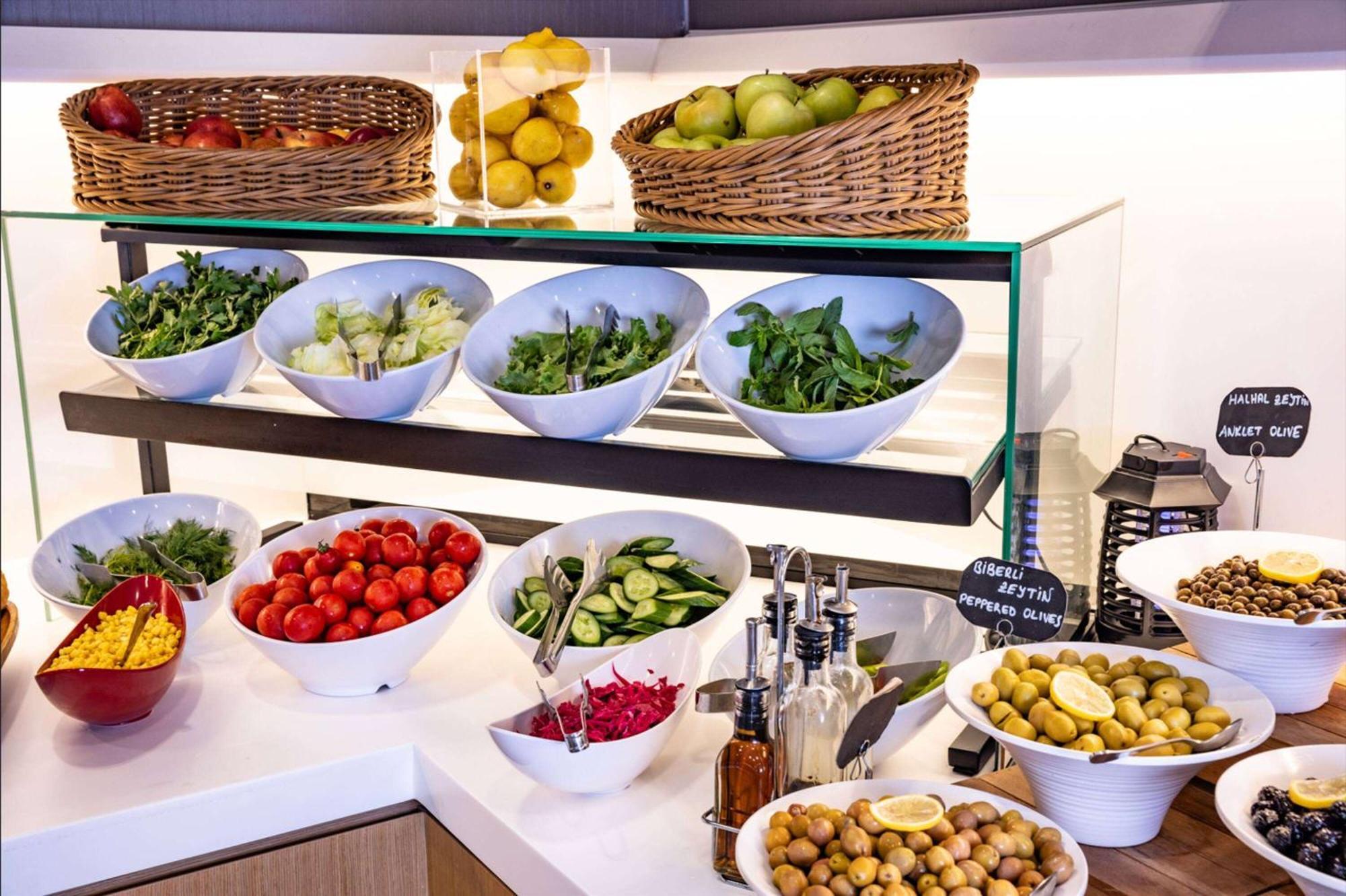 Ramada By Wyndham Istanbul Alibeykoy Hotel Buitenkant foto